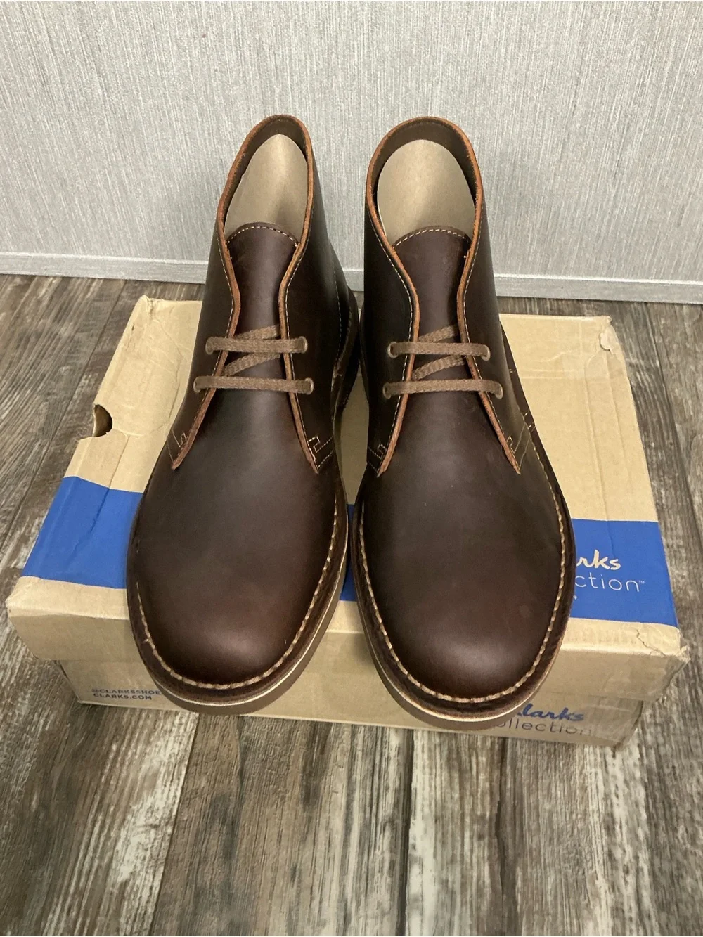 Clarks Men's Dark Brown Leather Chukka Boots Size 8.5